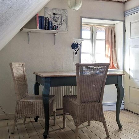 Hostel Gemuetliches Reetdachhaus Mit Kaminofen Ribe Exteriér fotografie